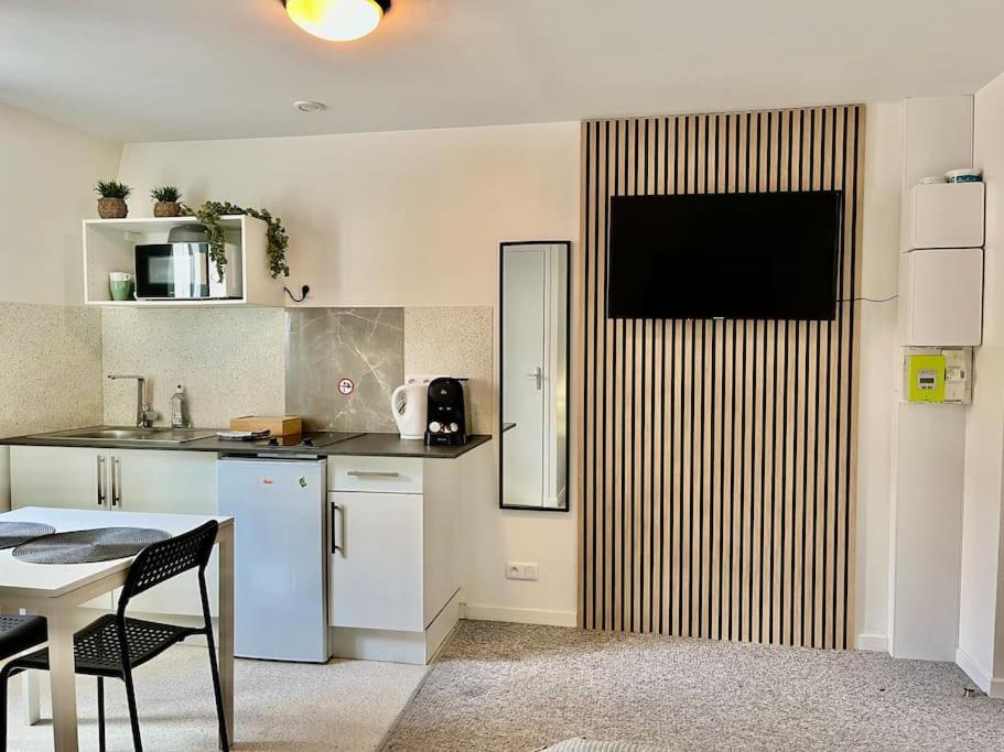 Studio 4 Rue Theodore Bac - Dabnb Лимож Екстериор снимка